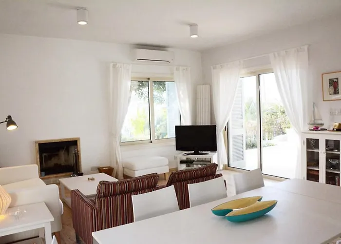 Akamas Carob Tree ヴィラ